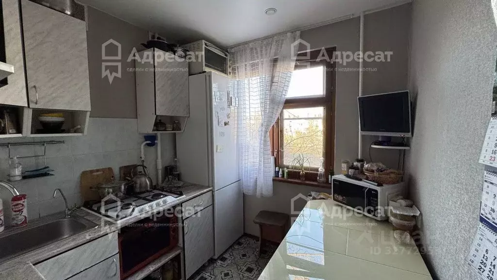2-к кв. Волгоградская область, Волгоград ул. 50 лет Октября, 4 (43.3 ... - Фото 1