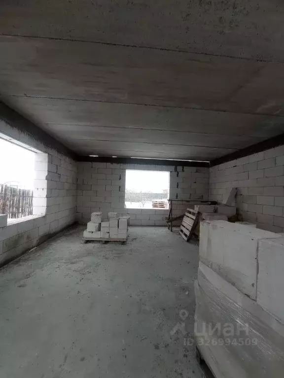 Дом в Хакасия, Усть-Абаканский район, с. Зеленое ул. Западная (100 м) - Фото 1