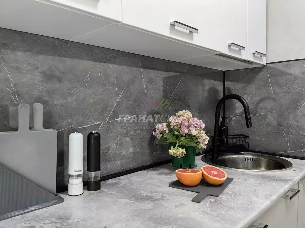 1-к кв. Омская область, Омск Парковый мкр, ул. Фугенфирова, 12 (30.2 ... - Фото 0