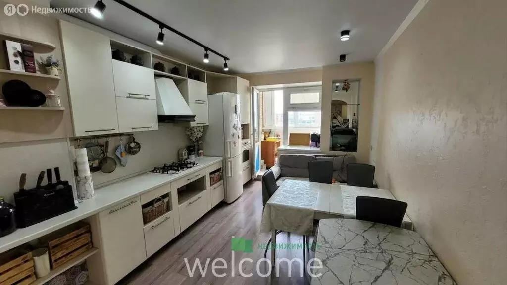 3-комнатная квартира: Ставрополь, улица Пирогова, 92 (85.3 м) - Фото 1