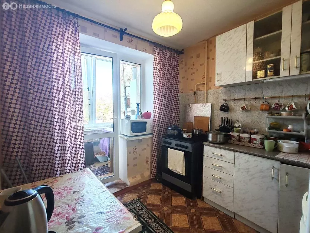 2-комнатная квартира: Валдай, улица Труда, 29 (47.5 м) - Фото 1