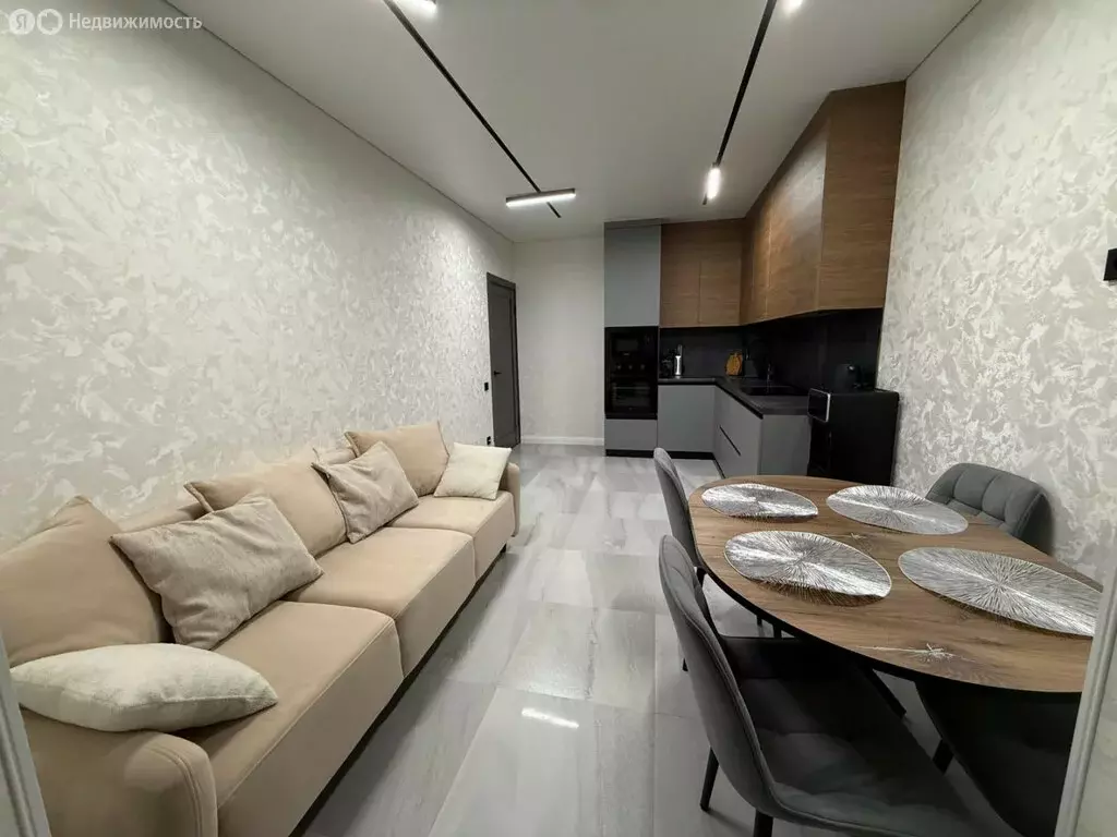 1-комнатная квартира: Владикавказ, улица Астана Кесаева, 44 (50 м) - Фото 1