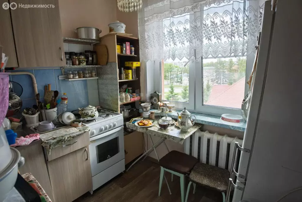 2-комнатная квартира: Альметьевск, улица Герцена, 100 (43 м) - Фото 1