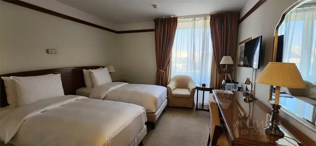 Комната Москва пл. Евразии, 2 (25.0 м) - Фото 1