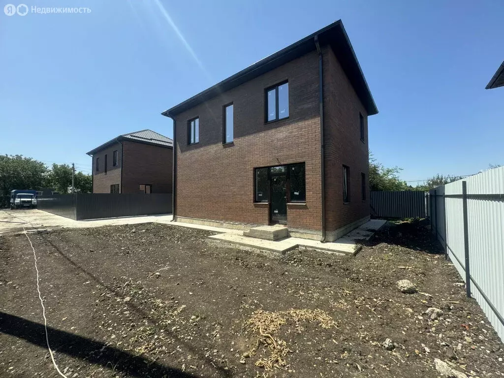 Дом в Динской район, станица Новотитаровская (130 м) - Фото 1