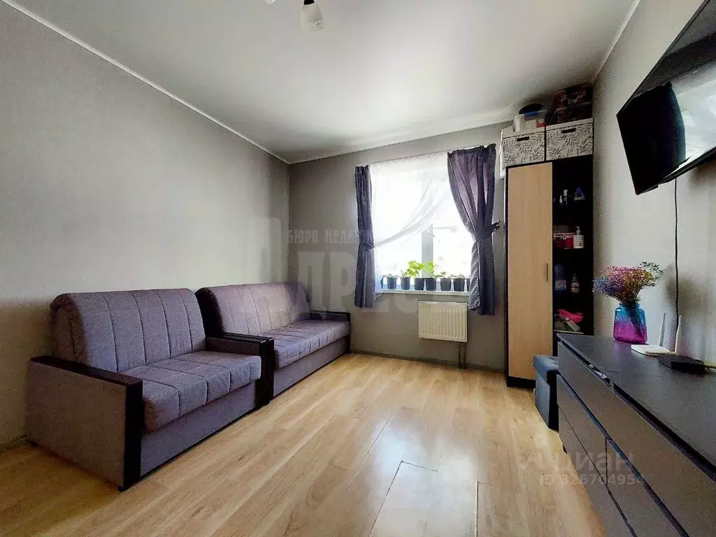 1-к кв. Калужская область, Боровский муниципальный округ, д. Кривское ... - Фото 2