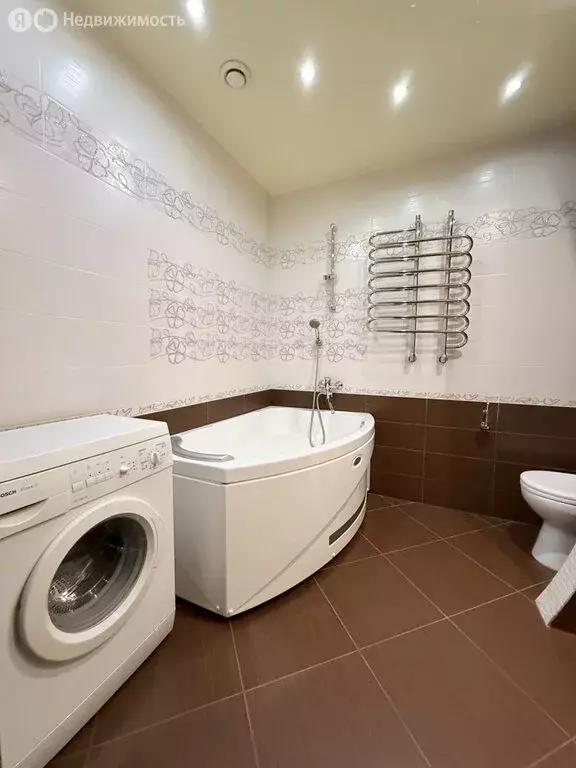 3-комнатная квартира: Киров, улица Сурикова, 27 (94 м) - Фото 1