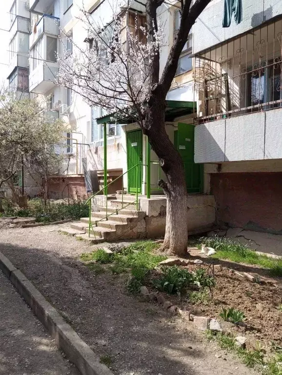 2-к кв. Крым, Феодосия ул. Гарнаева, 104 (53.9 м) - Фото 2