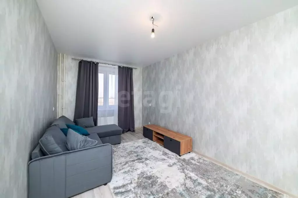 1-к кв. Курганская область, Курган Заозерный жилрайон, 8-й мкр, 5 ... - Фото 1