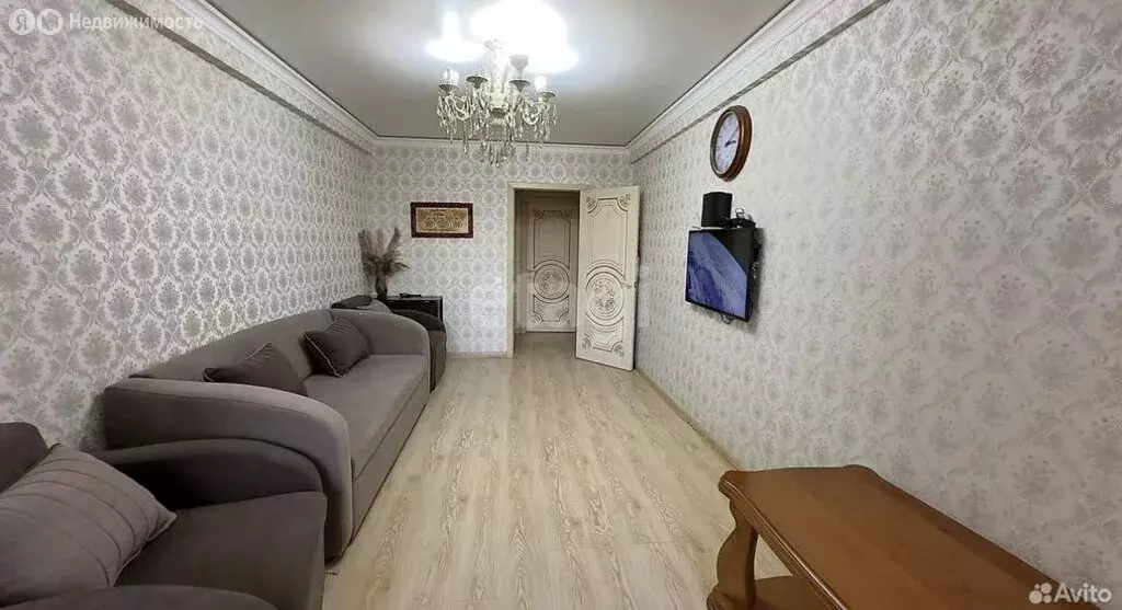 2-комнатная квартира: Каспийск, Советская улица, 8 (50 м) - Фото 0