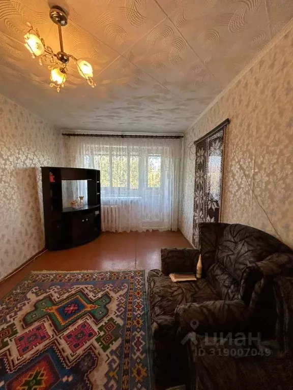 2-к кв. Оренбургская область, Новотроицк Советская ул., 45Б (43.0 м) - Фото 0