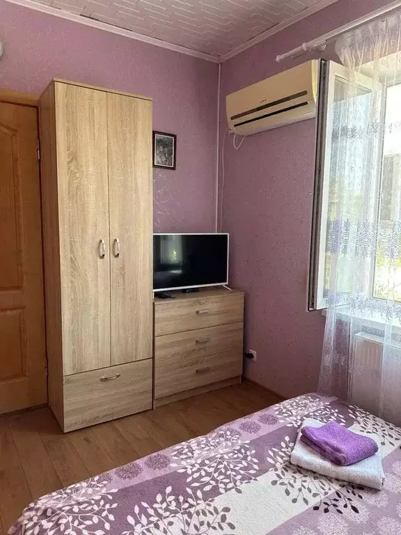 Комната Крым, Феодосия пер. Линейный, 7 - Фото 2