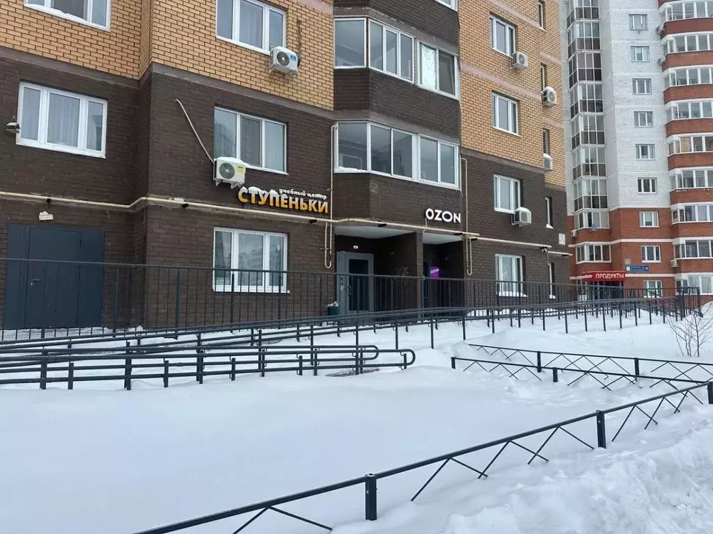 Помещение свободного назначения в Татарстан, Набережные Челны ул. ... - Фото 1