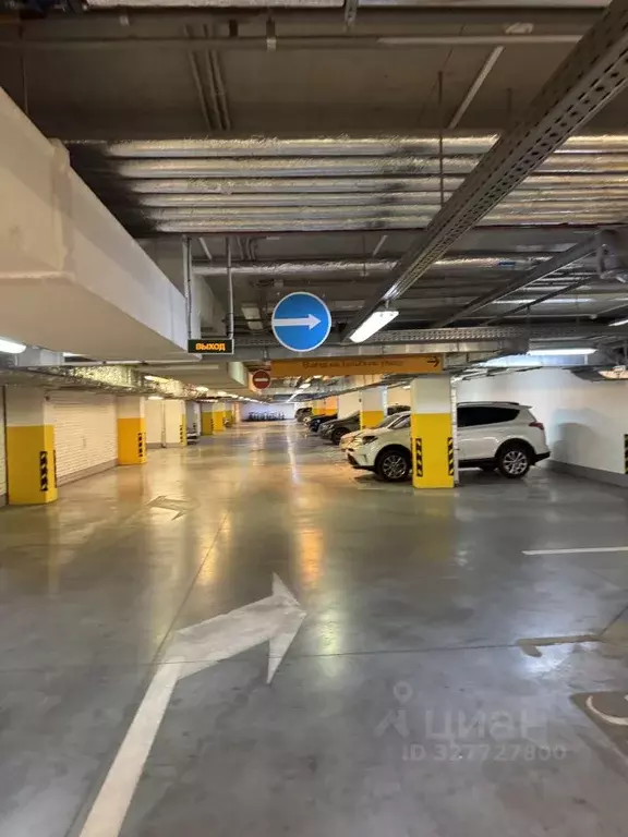 Гараж в Санкт-Петербург Смольный просп., 17 (12 м) - Фото 1