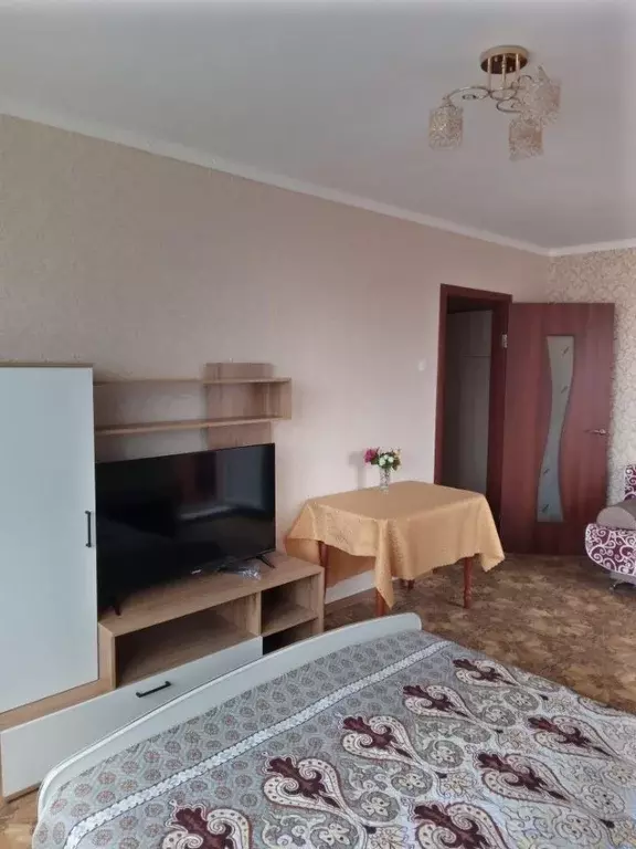 2-к кв. Крым, Щелкино Ленинский район, 2-й мкр, 59 (50.0 м) - Фото 1