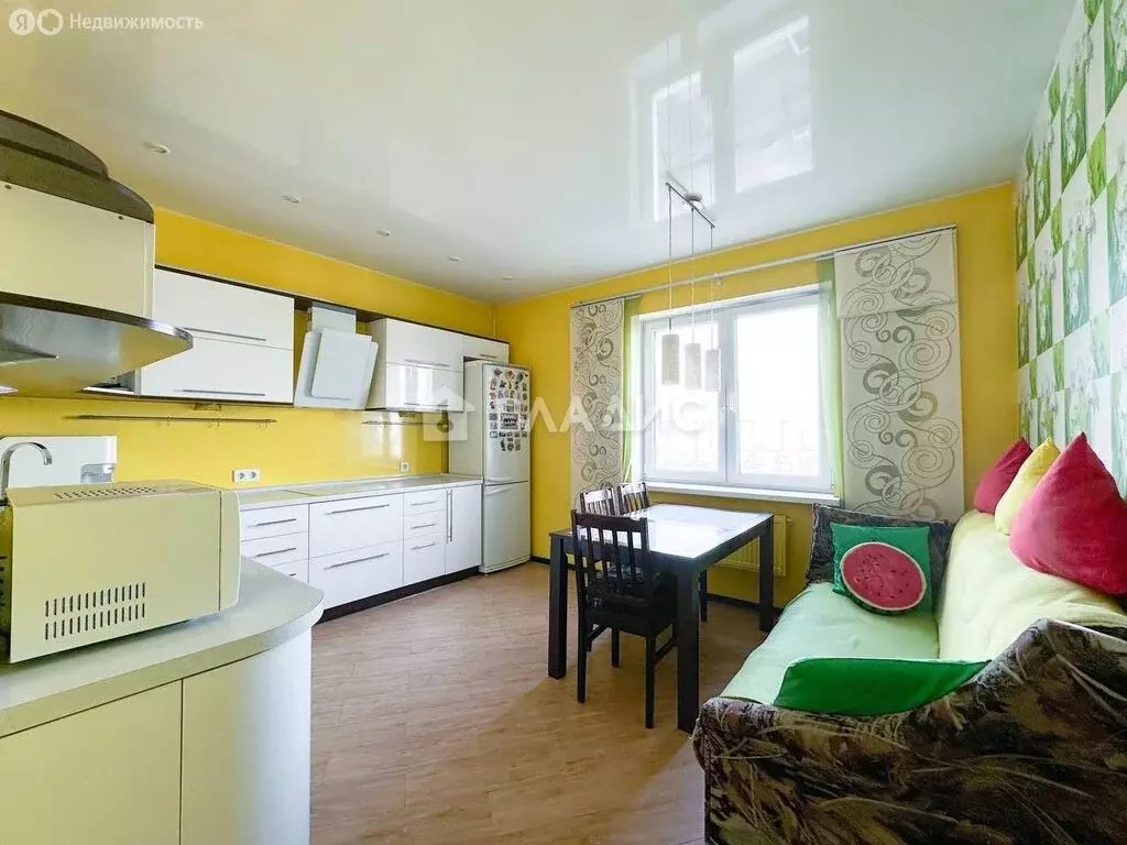 3-комнатная квартира: Санкт-Петербург, проспект Науки, 17к6 (104 м) - Фото 1