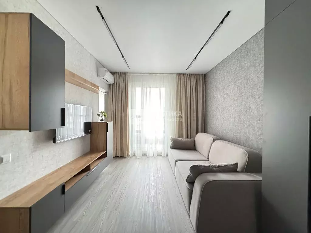 Продается 3-комнатная квартира - Фото 1