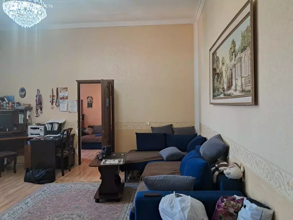 2-комнатная квартира: Беслан, Привокзальная улица, 9 (73 м) - Фото 0