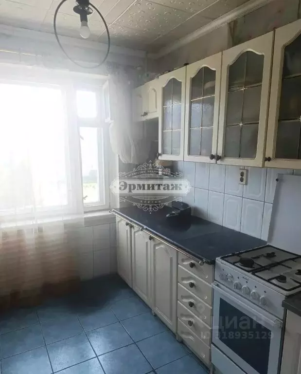 4-к кв. Курганская область, Курган Заозерный жилрайон, 6-й мкр, 6 ... - Фото 0
