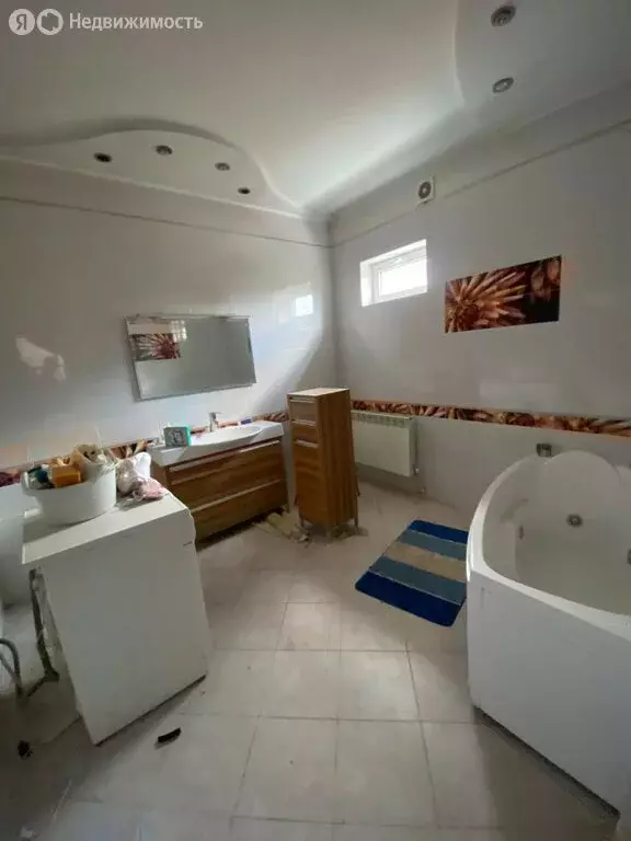 Дом в Армавир, улица Розы Люксембург, 52 (300 м) - Фото 1