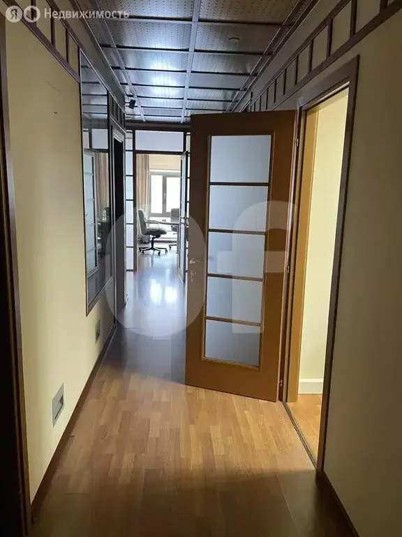 Офис (200 м) - Фото 1