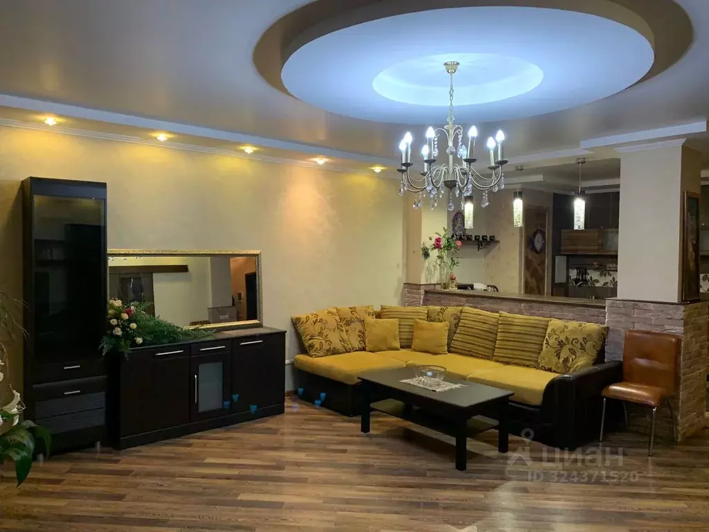 2-к кв. Ульяновская область, Ульяновск ул. Кирова, 6 (78.6 м) - Фото 1