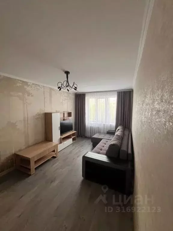 1-к кв. Самарская область, Сызрань Советская ул., 101 (36.0 м) - Фото 0
