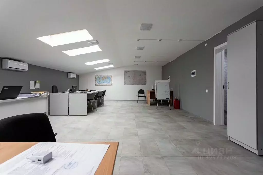 Офис в Краснодарский край, Краснодар ул. Домбайская, 10 (22 м) - Фото 2