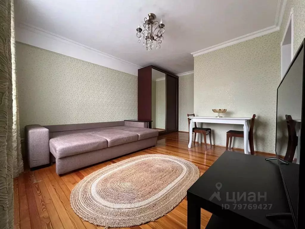 1-к кв. Дагестан, Каспийск ул. Байрамова, 29Б (40.0 м) - Фото 1