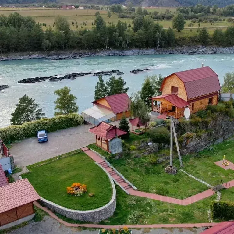 Дом в Алтай, Чемальский район, Элекмонарское с/пос, с. Элекмонар ул. ... - Фото 0