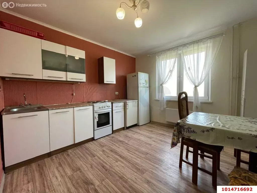 2-комнатная квартира: Краснодар, улица имени Снесарева, 18/1 (58 м) - Фото 1
