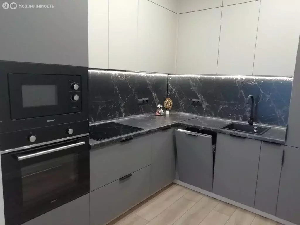 1-комнатная квартира: Тюмень, улица Республики, 203 (47 м) - Фото 1