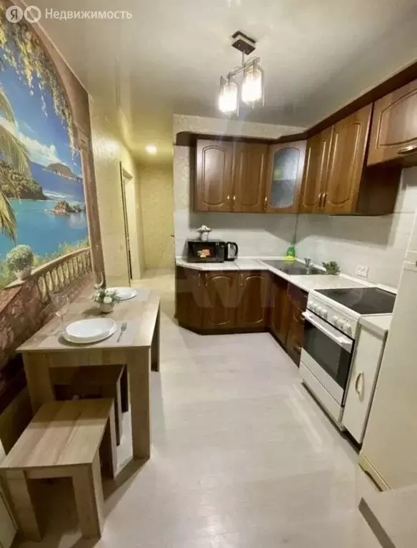 2-комнатная квартира: Новокузнецк, улица Кирова, 101А (48 м) - Фото 0