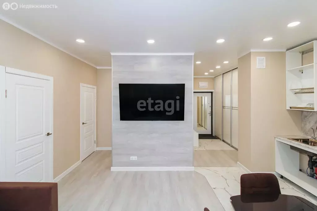 2-комнатная квартира: Тюмень, улица Анатолия Клиндюка, 6 (57.5 м) - Фото 2