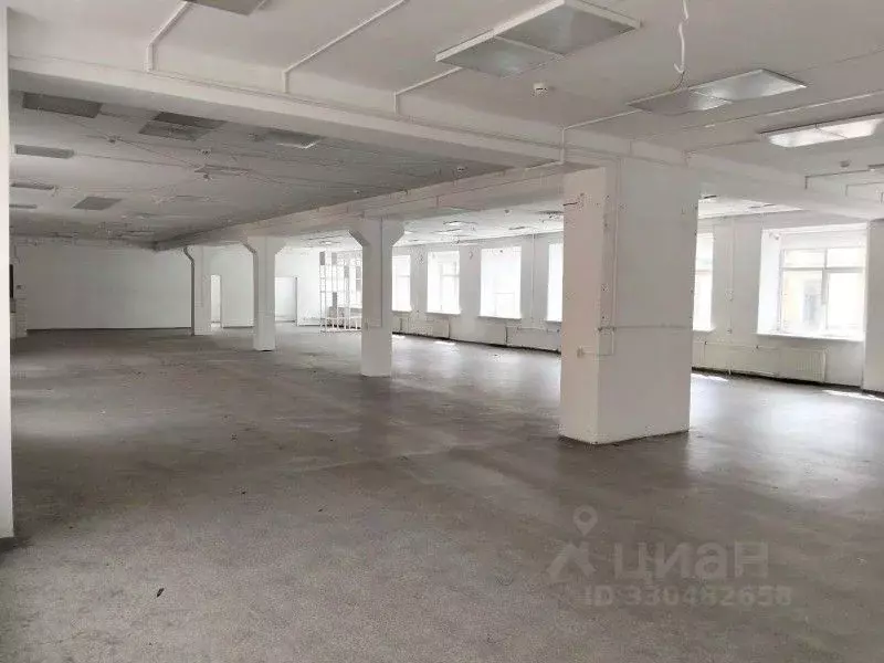 Торговая площадь в Санкт-Петербург Дегтярная ул., 5-7 (426 м) - Фото 1