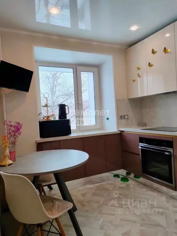 2-к кв. Ханты-Мансийский АО, Нижневартовск Пионерская ул., 13 (51.9 м) - Фото 0