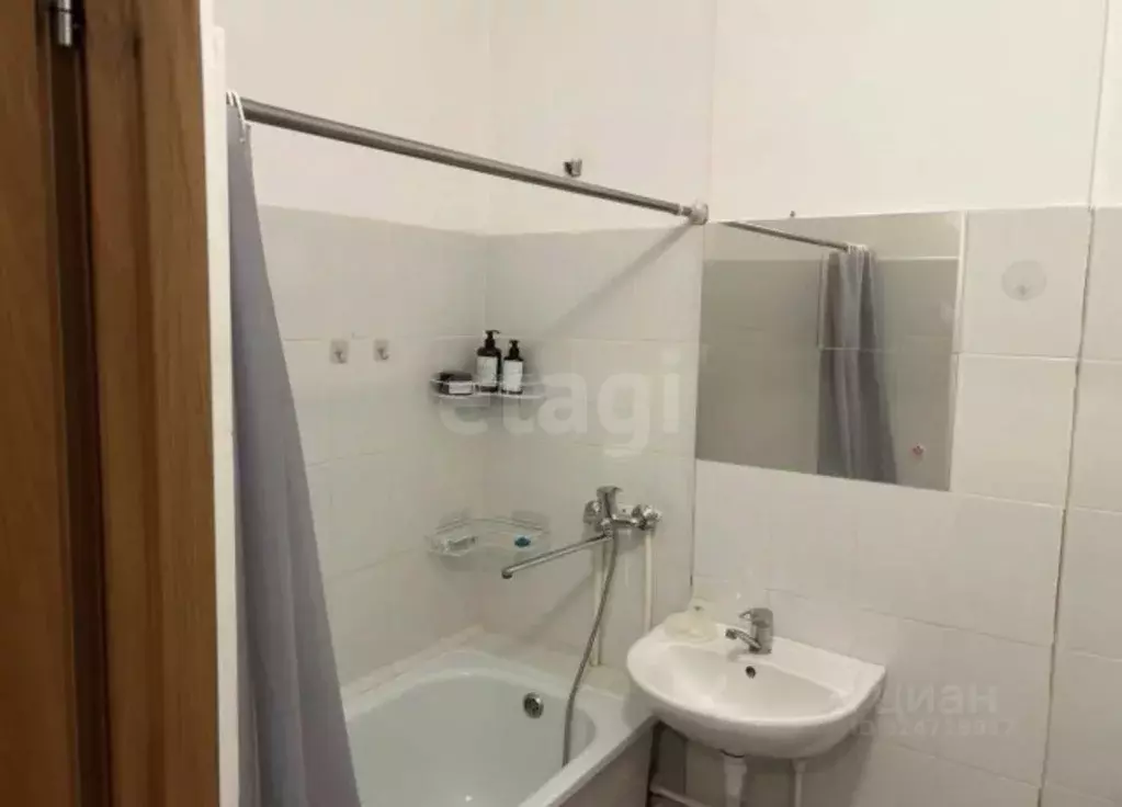 Студия Саха (Якутия), Якутск ул. Петра Алексеева, 72/1 (28.4 м) - Фото 1