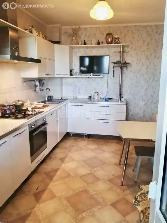 3-комнатная квартира: Волгоград, улица 50 лет Октября, 30 (89.9 м) - Фото 1