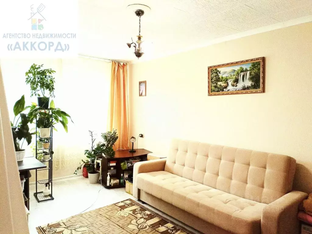 2-к кв. Алтайский край, Барнаул ул. 50 лет СССР, 15 (43.9 м) - Фото 1