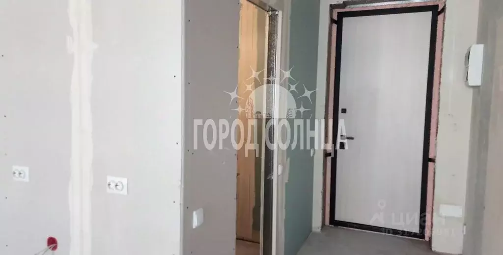 Студия Омская область, Омск ул. Б.Г. Шаронова, 9 (24.8 м) - Фото 0