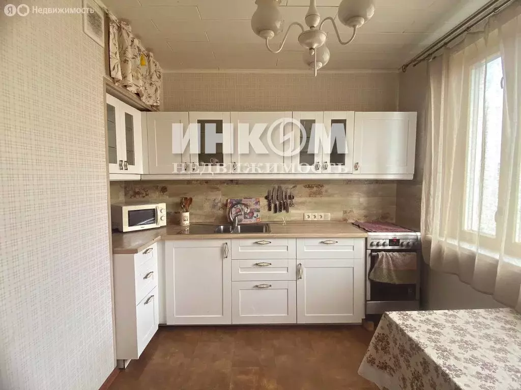 3-комнатная квартира: Москва, Митинская улица, 48 (73.3 м) - Фото 1