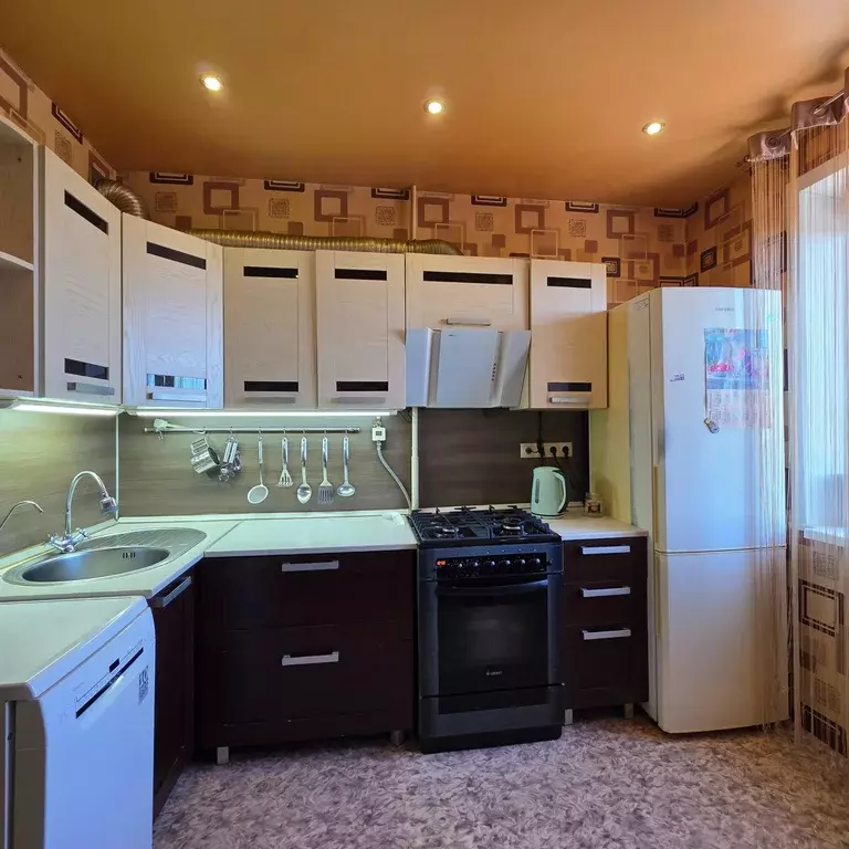 Квартира, 4 комнаты, 76.4 м - Фото 2