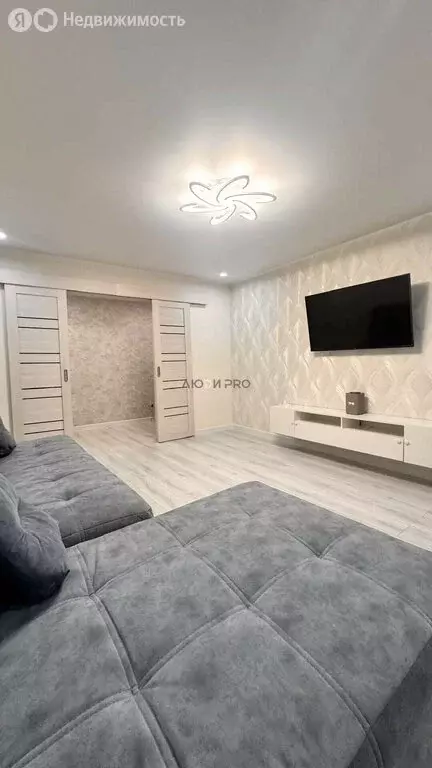 3-комнатная квартира: Уфа, Революционная улица, 165 (60.9 м) - Фото 1