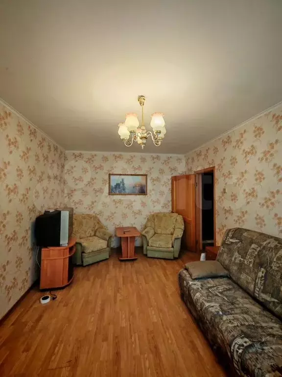 1-к. квартира, 40 м, 4/10 эт. - Фото 0