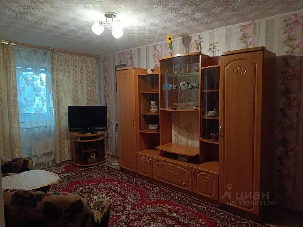 2-к кв. Кемеровская область, Мыски ул. Кусургашева, 7 (45.2 м) - Фото 0