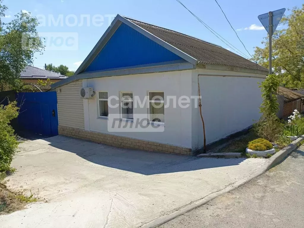 Дом в Калмыкия, Элиста Партизанская ул. (60 м) - Фото 1