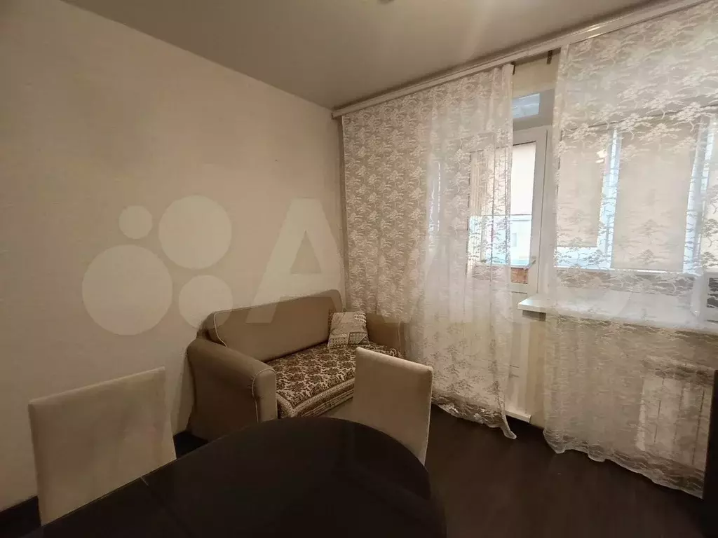 1-к. квартира, 50 м, 4/10 эт. - Фото 1