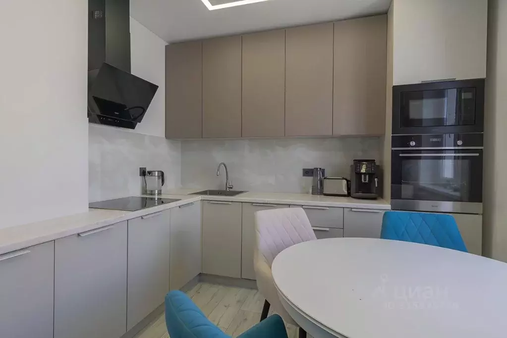 3-к кв. Курская область, Курск ул. Евгения Клевцова, 20 (76.9 м) - Фото 1