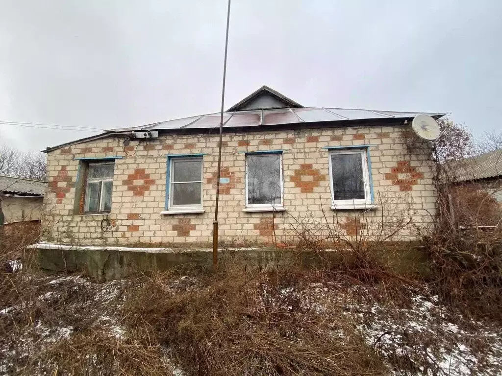 Дом в Белгородская область, Губкинский городской округ, Пугачи хут. ... - Фото 1