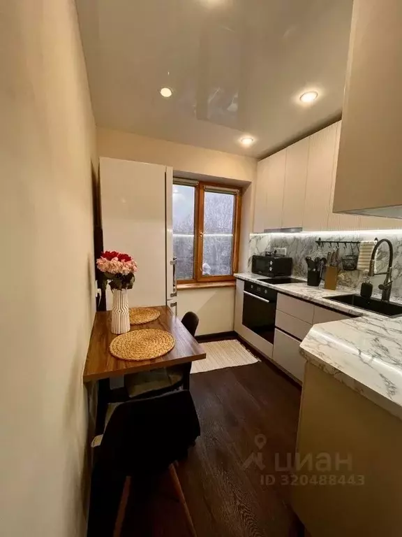 3-к кв. Коми, Сыктывкар ул. Карла Маркса, 180 (62.0 м) - Фото 0